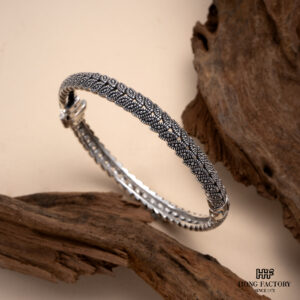 The Art of Thai Silversmith