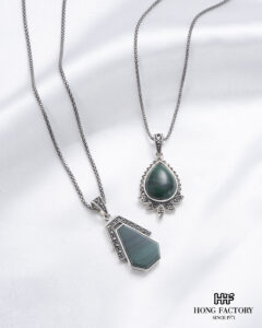 JEWELLERY WITH DIFFERENT